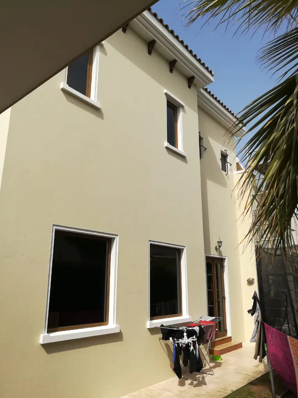 Premium Painting Services for Residential and Commercial Properties 23 265E0535-18E6-4600-A4FA-7536293CA724