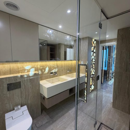 Double vanity bathroom renovation at Canal Front CF09A